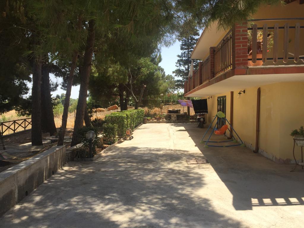 Casa Vacanza Caronia Valderice Esterno foto