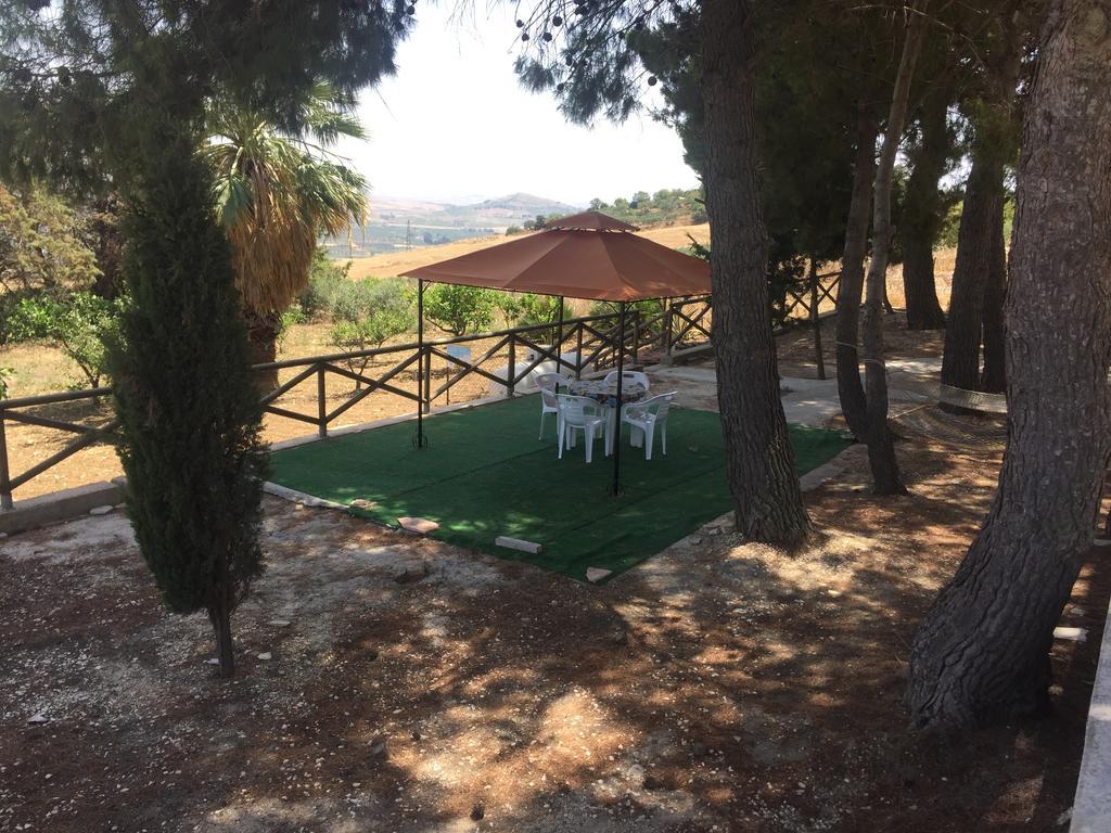 Casa Vacanza Caronia Valderice Esterno foto