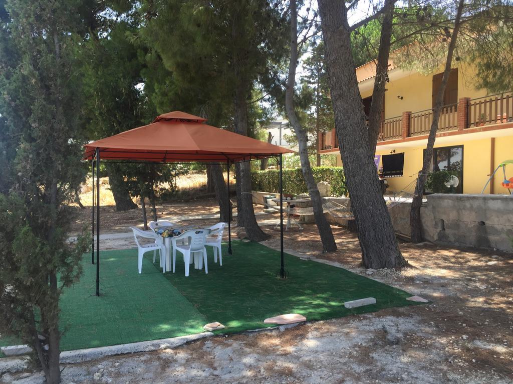 Casa Vacanza Caronia Valderice Esterno foto