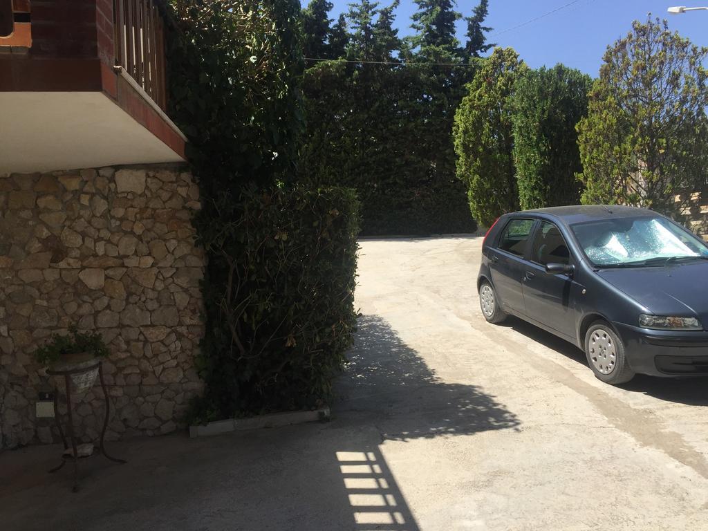 Casa Vacanza Caronia Valderice Esterno foto